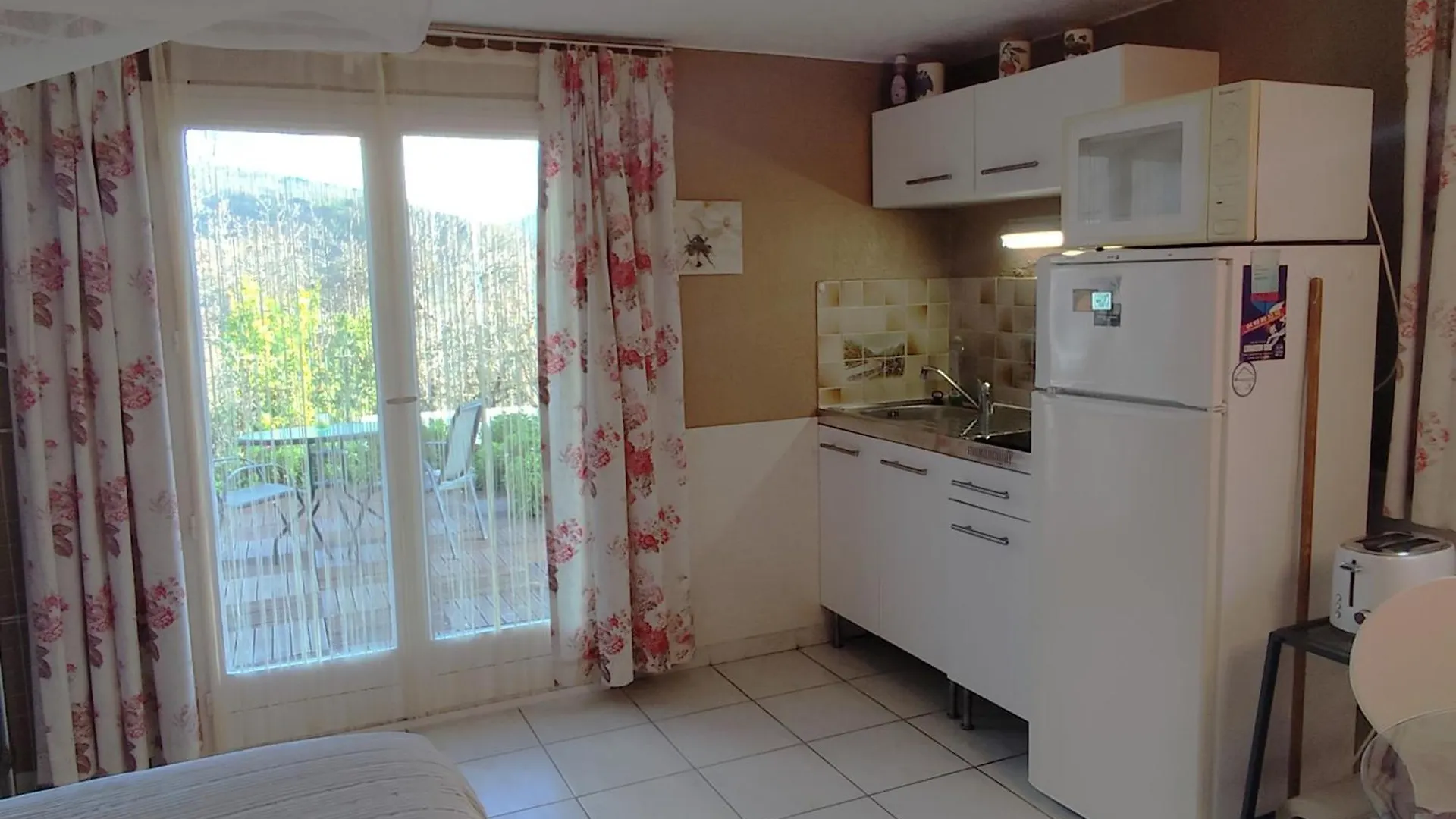 Studio Le Romantique A 20 Kms De Nice Bendejun 0*,  France