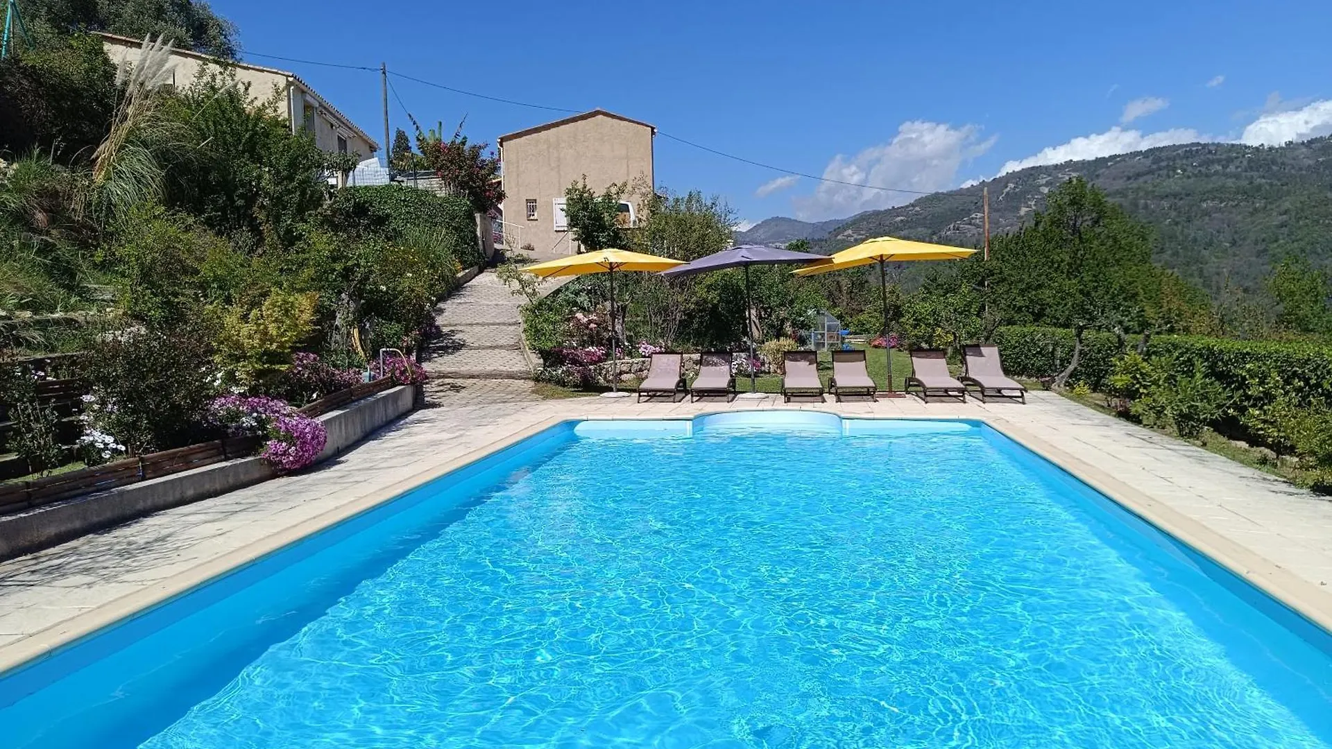 Апартаменты Studio Le Romantique A 20 Kms De Nice Bendejun